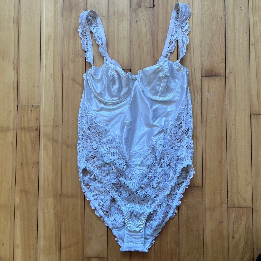Stefania Vintage White Lace Underwire Bodysuit Made in Belgium Mod 3632 Cup B